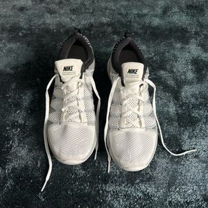 Nike Flyknit Lunar 2 in White/Wolf Gray/Black